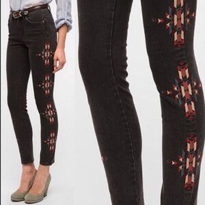 BDG Aztec Embroidered Women's Jeans • W27xL30